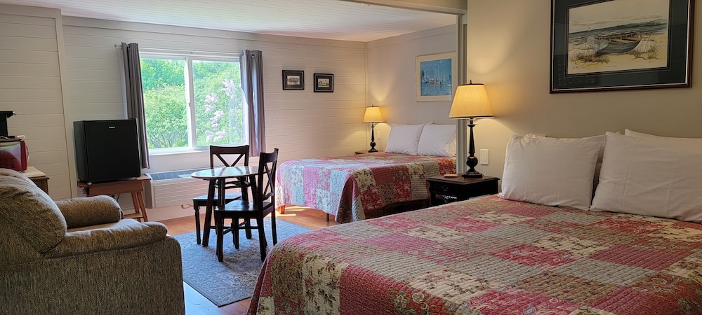 Hawks House Inn