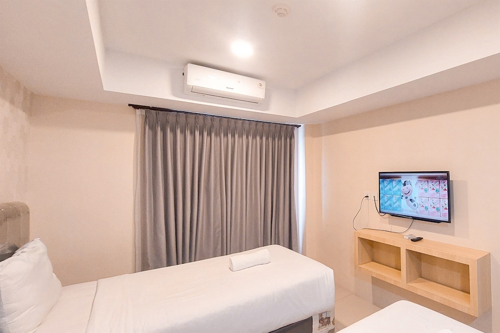 Cozy and Relaxing Studio Room at De Prima Apartment