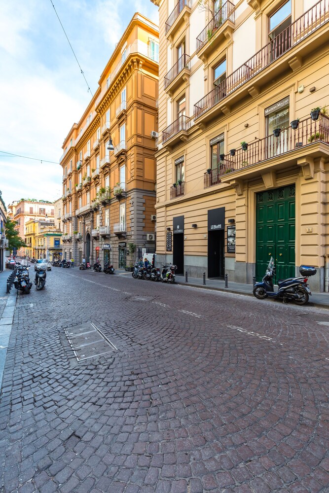 Colonna Apartments by Wonderful Italy