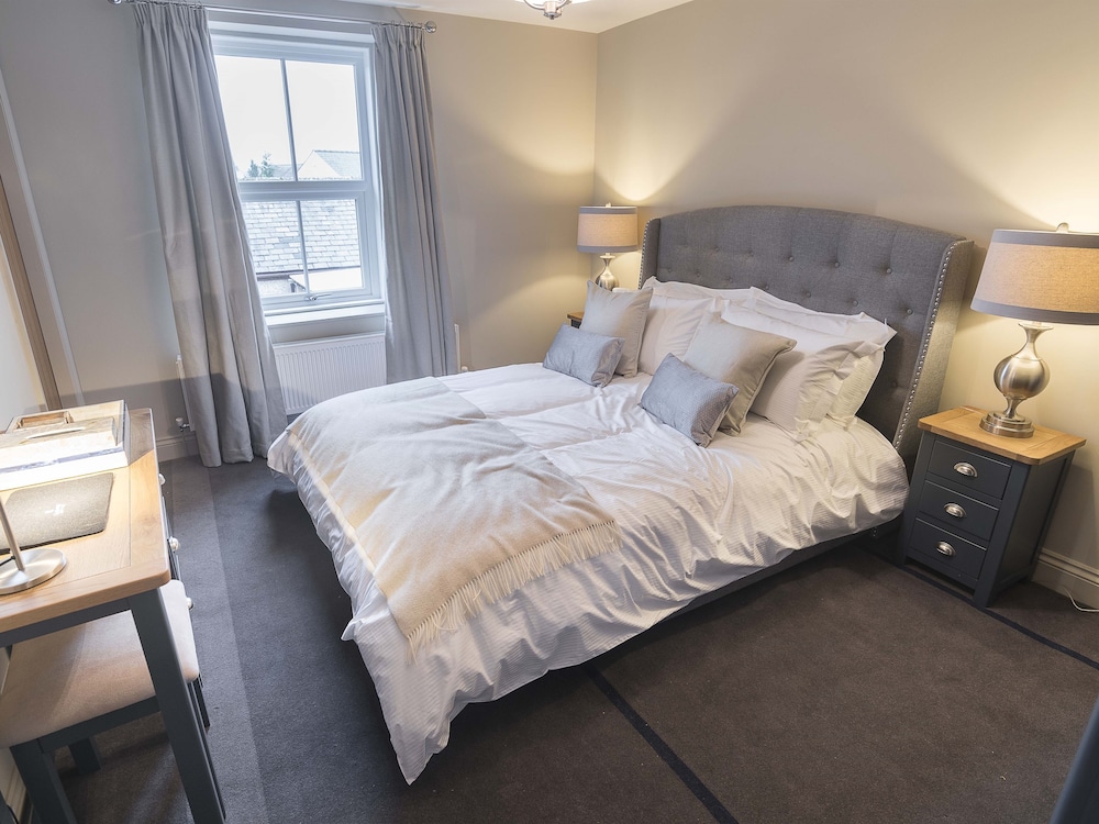 The New Crown Inn