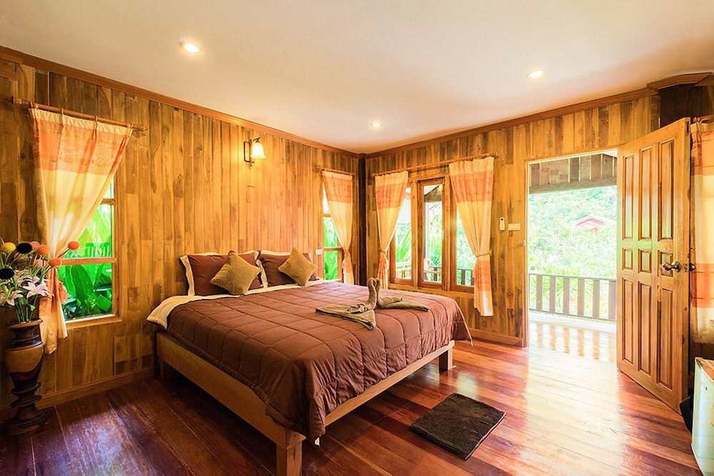 Ban Chom Samed Resort