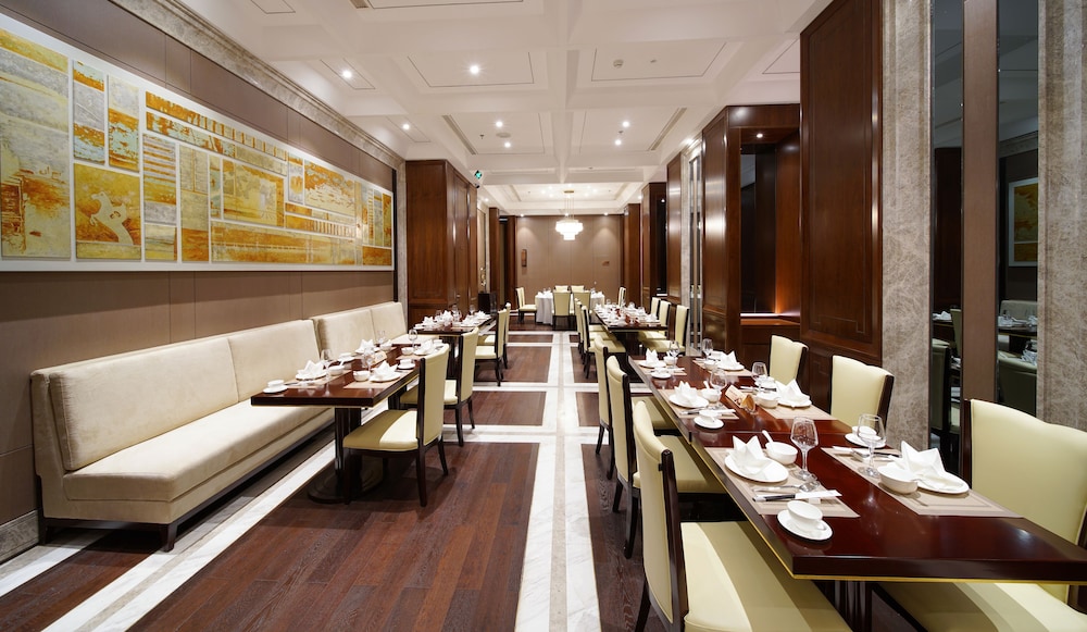Qingshan Hotel Baotou(Yingbin Building)