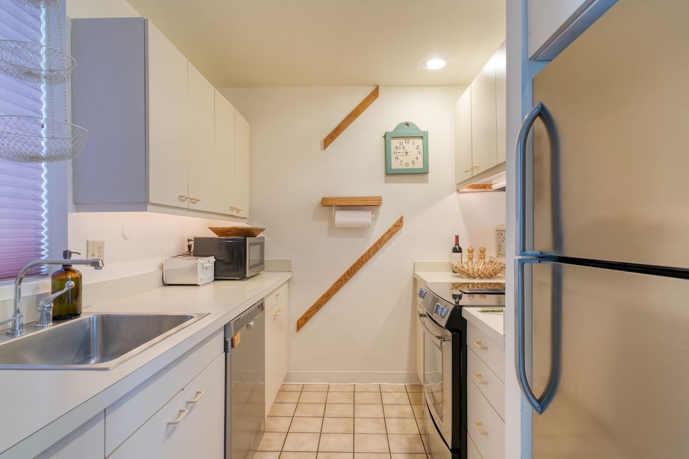Vail Vista Mountain Retreat w Balcony Views Near Vail Ski Village