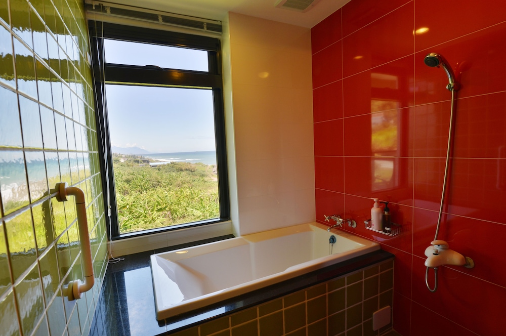 White Spray B&B