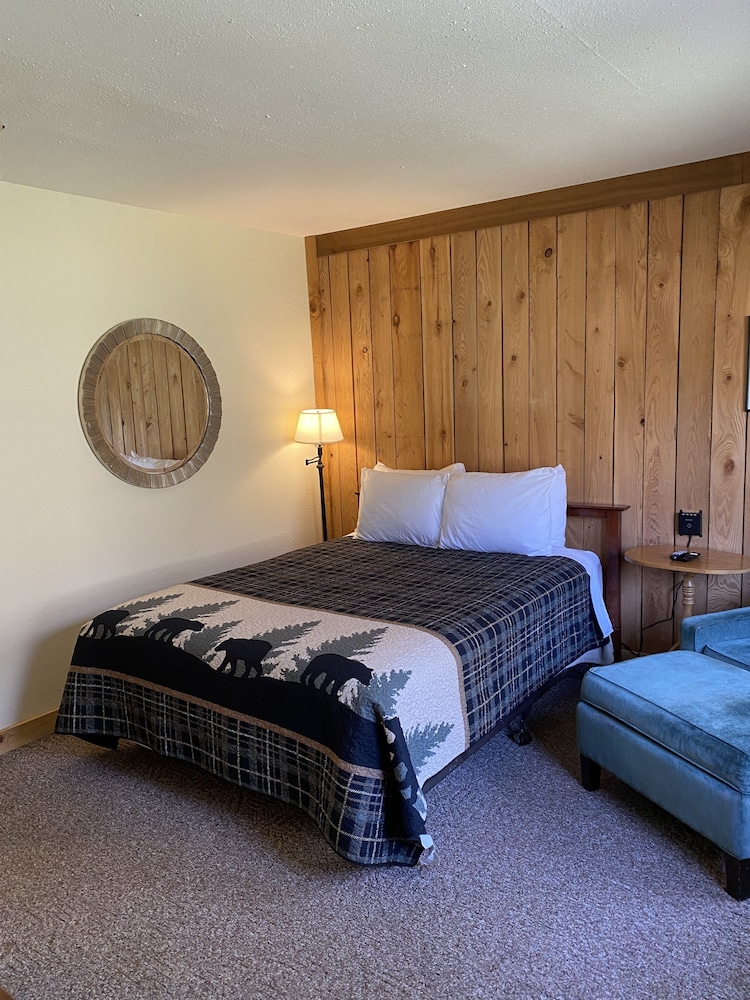 Foggy Mountain Lodge