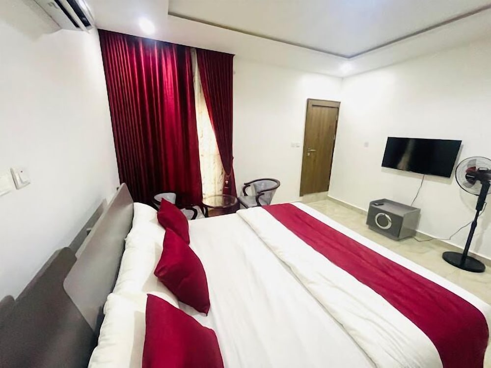 Royal Paradise Apartment