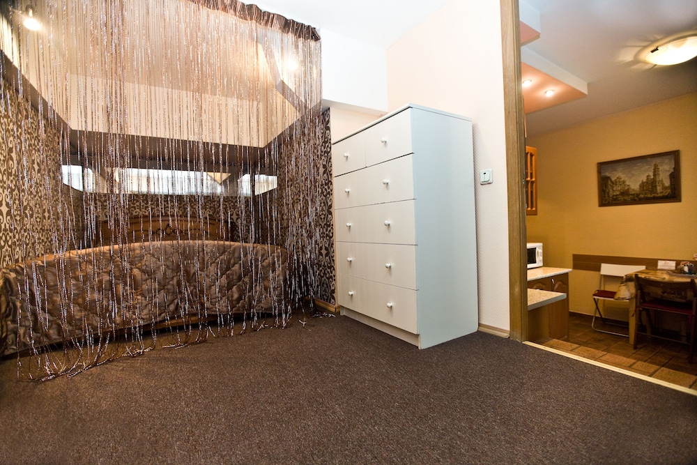 Kvart Boutique Smolenskaya