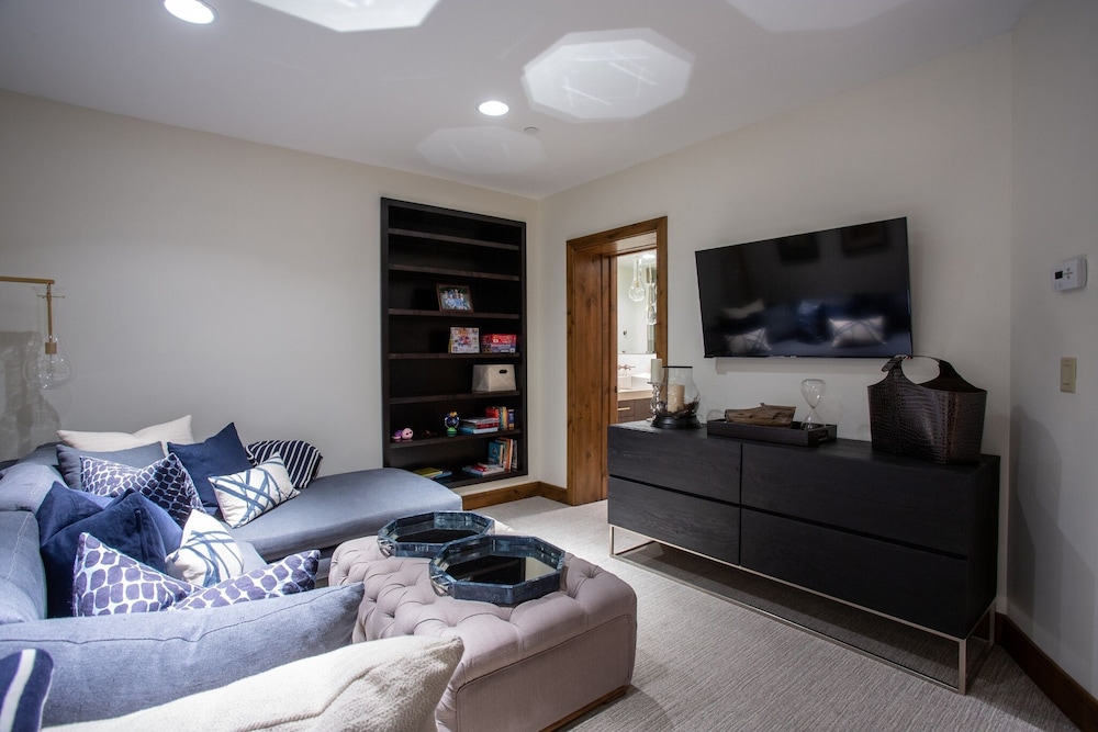Stag Lodge at Deer Valley Resort - Seven Bedroom Residence with Spa #35 7 Condo
