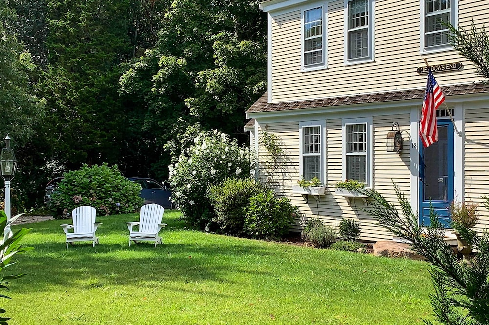 1 Mi to Nauset Beach: Upscale Orleans Home w/ Deck view 4