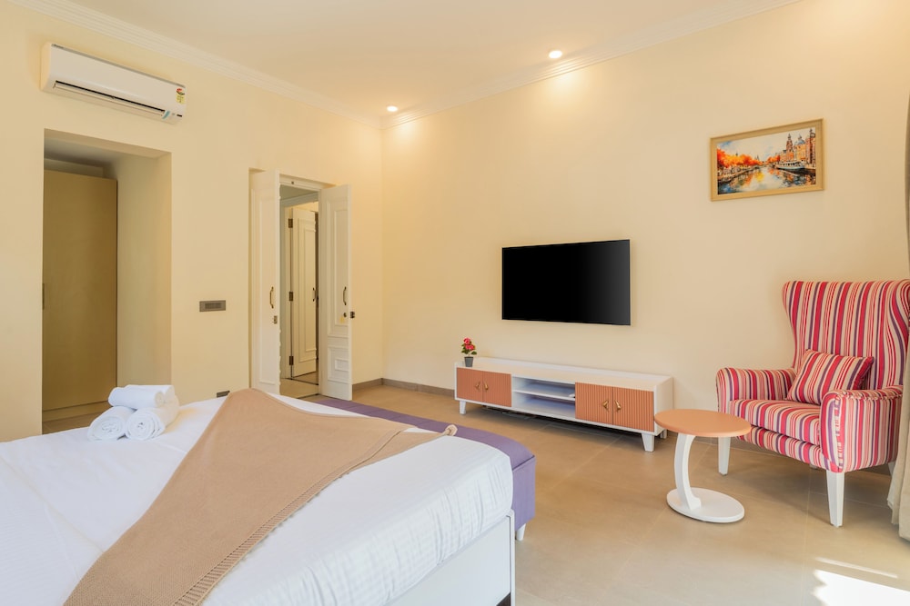 ELIVAAS Laguna Camellia | Luxe 4 BHK Villa Near Popular Beaches with Private Pool