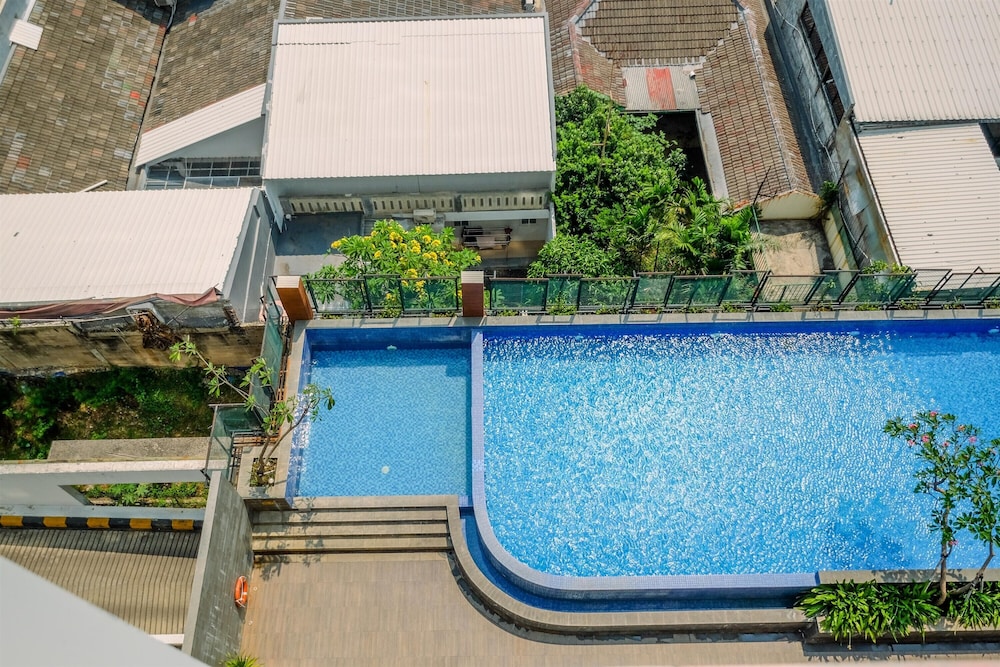 New Furnished And Elegant 2Br At Nifarro Park Apartment