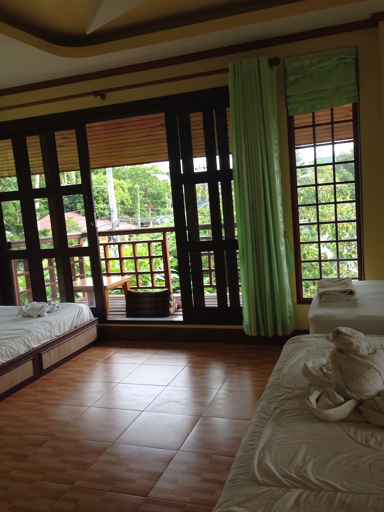 Hut Sun Bungalow