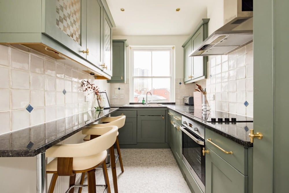 The Camden Crib - Glamorous 3bdr Flat With Study Room