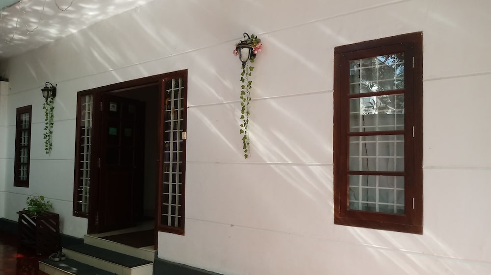 XL Homestay