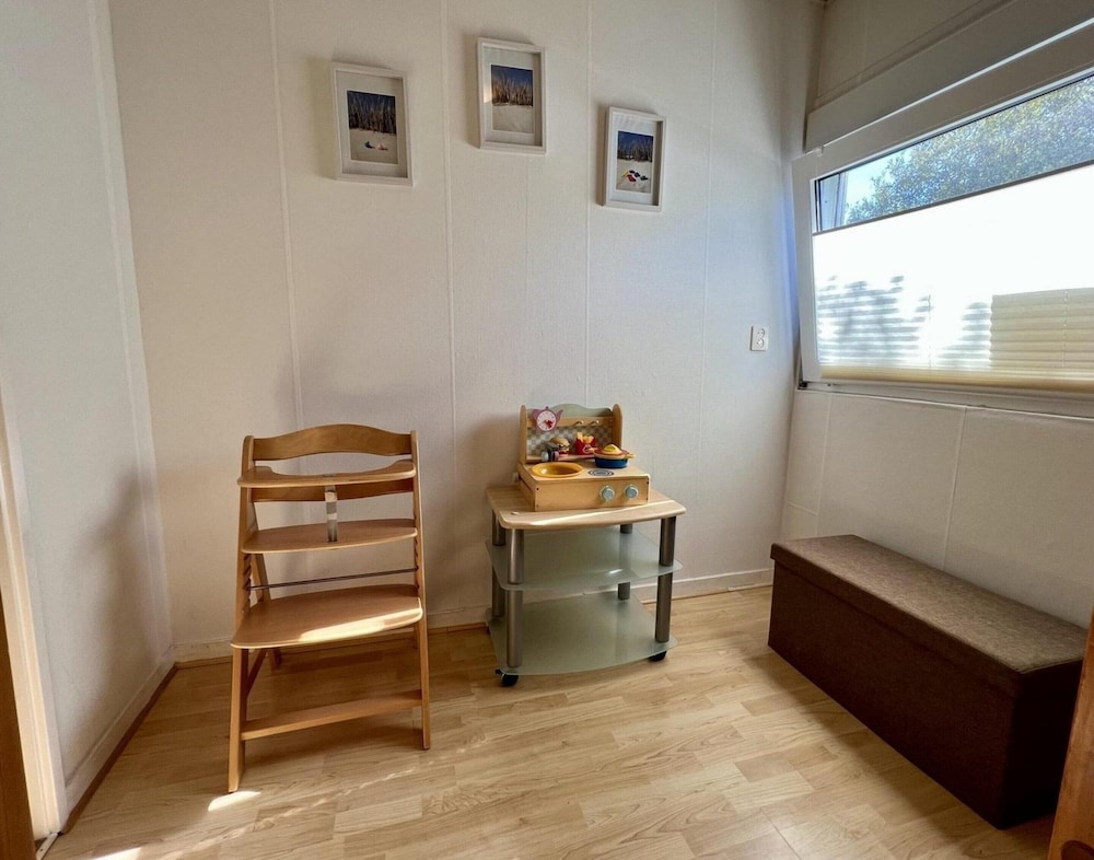 Spacious Bungalow With Garden in Park Eureka