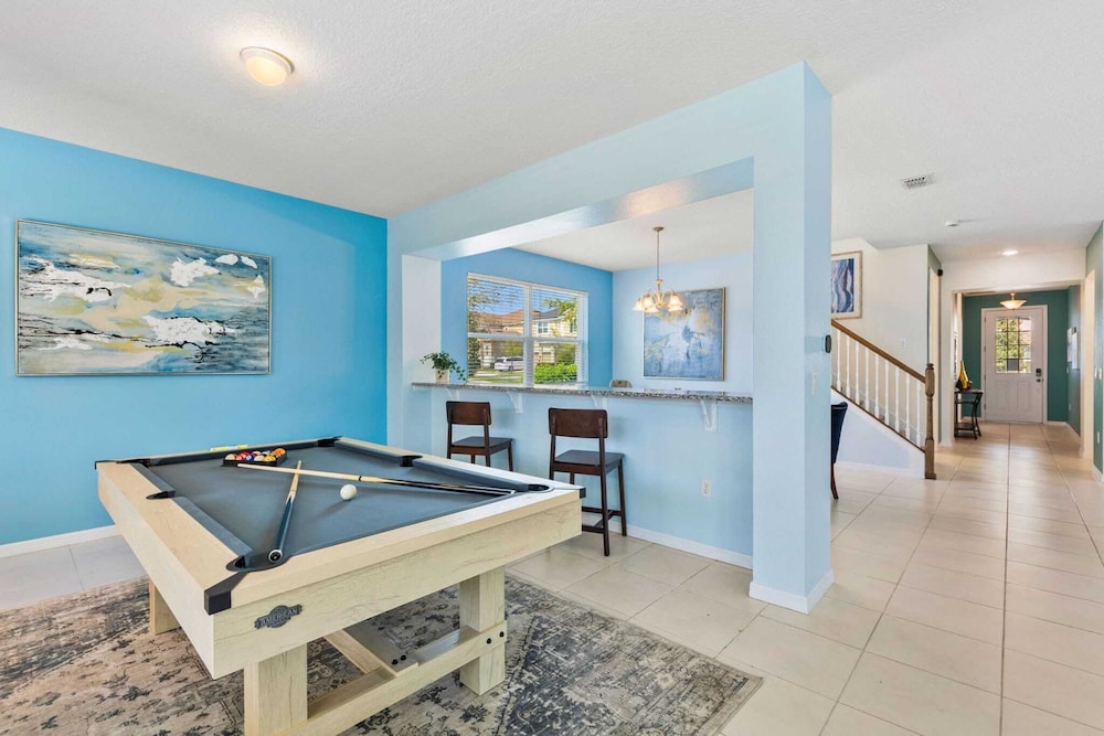 Minutes to Disney Parks + Universal Sleeps 21 w/ Pool, Hot Tub, Game Room