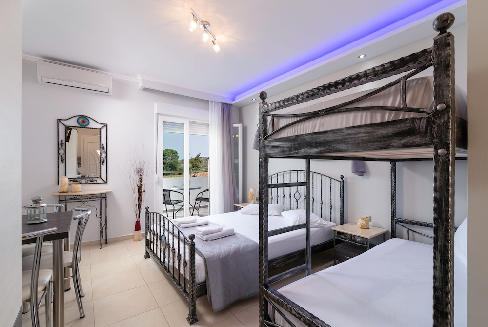 A Ponte Studios and Apartments