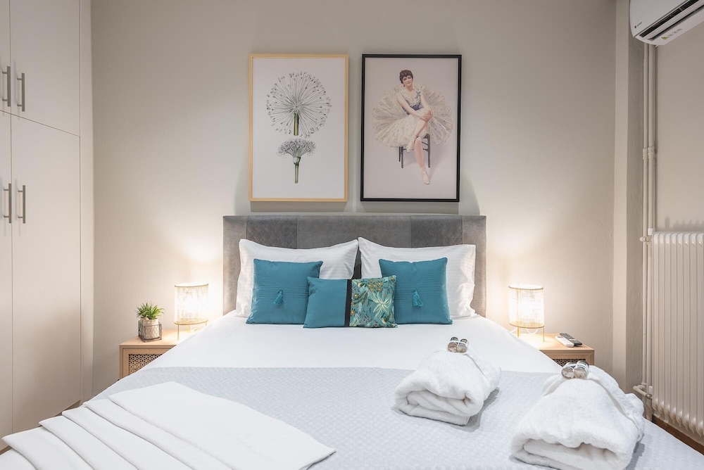 Elegant Mavili Suite by Cloudkeys