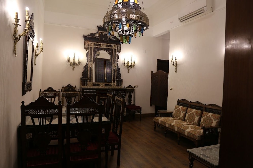 Royal Apartments in Cairo Down town