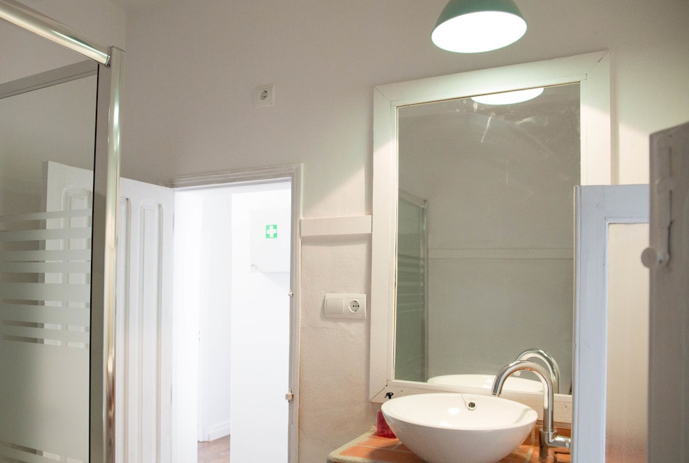 Guest House Ibiza - Hostel photo 4