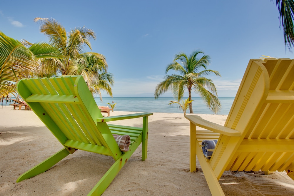 Coconut Row Boutique Hotel