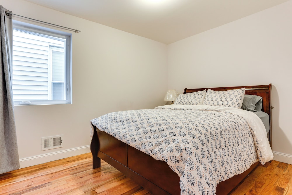 Newark Apt ~ 5 Mi to Museums & Art Centers! view 4