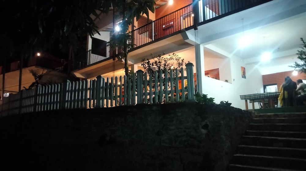 Pearl villa Ella