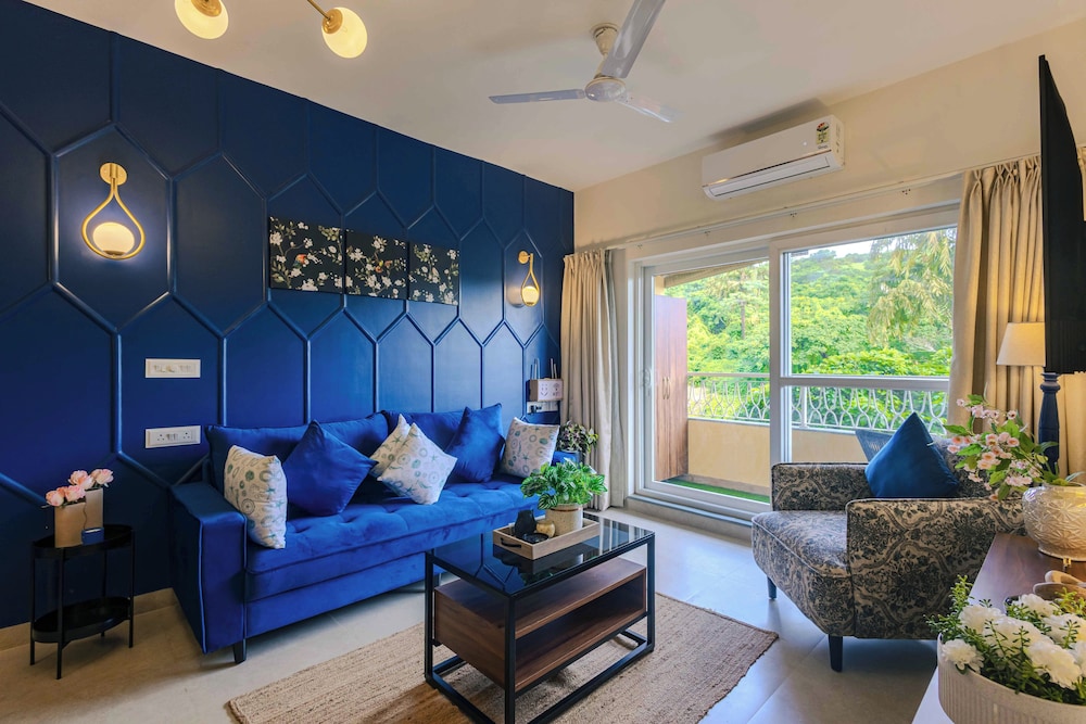 Alaya Stays Veera Marina 1BHK with Pool