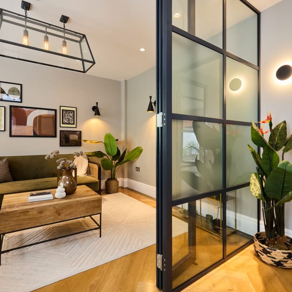 The Regent s Park Scenery - Spacious 3bdr House w Garden and Study Room