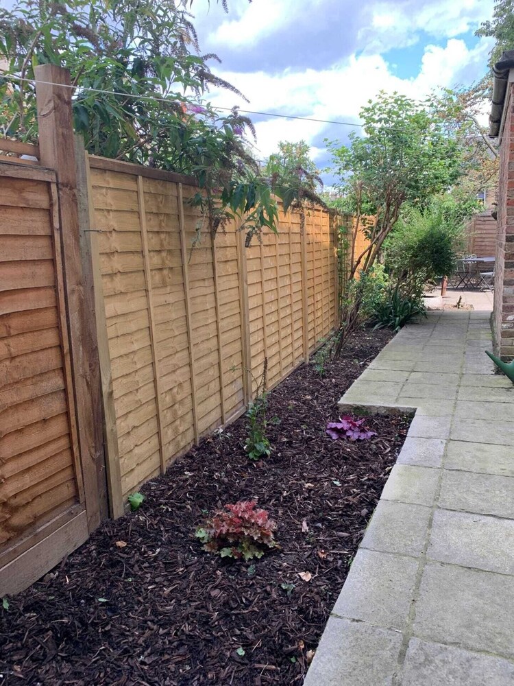 Charming 2 Bedroom Home 3 Near Arsenal Station