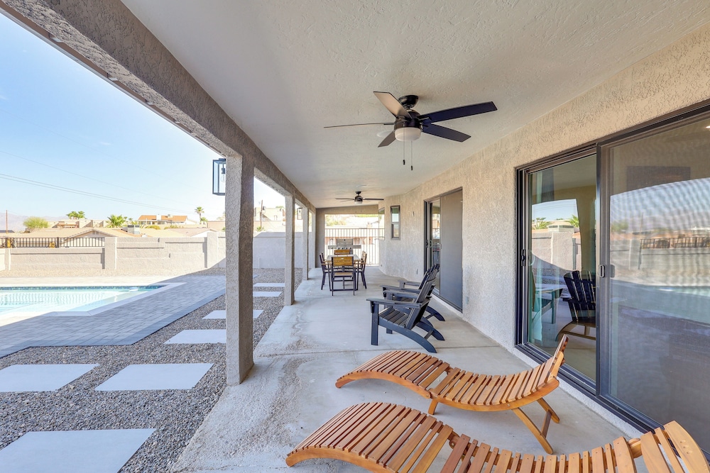 2 Mi to Windsor Beach! Updated, Sleek Family Home