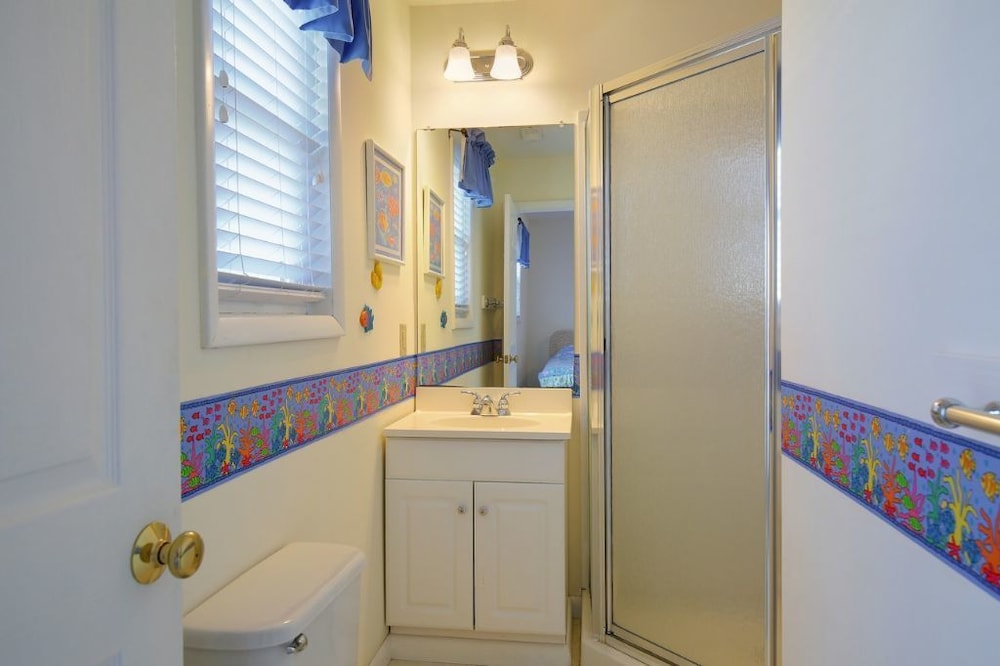 Due South - 5 Br Home