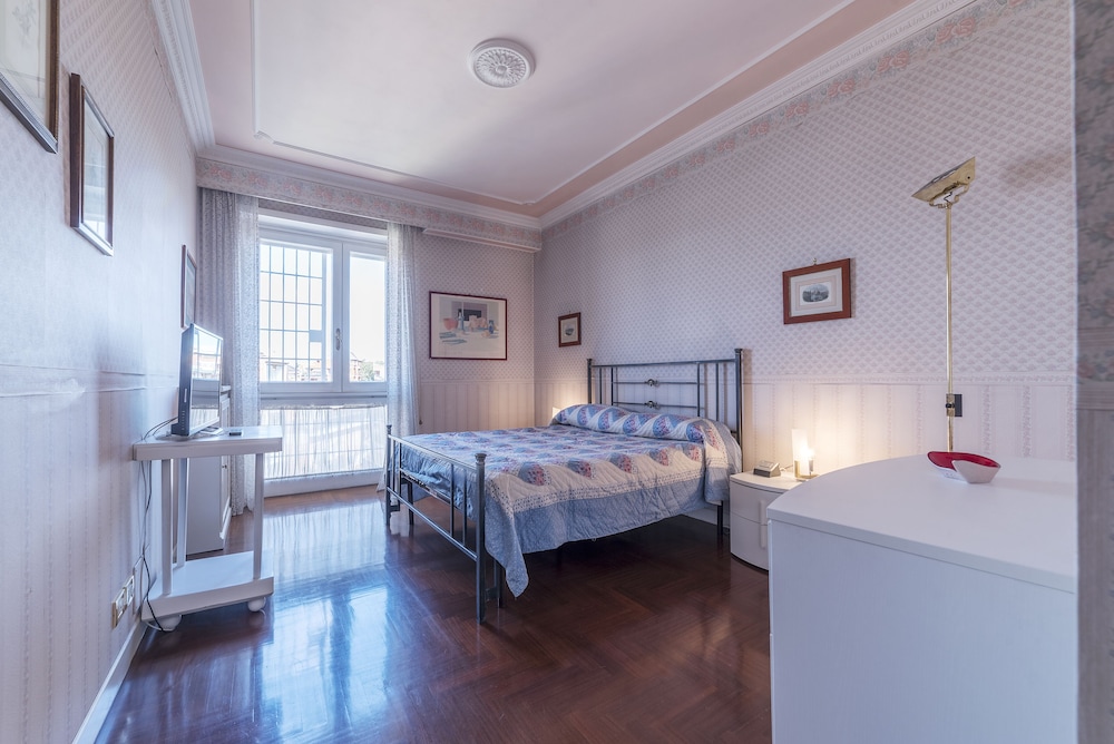 San Pietro Exclusive Panoramic Flat