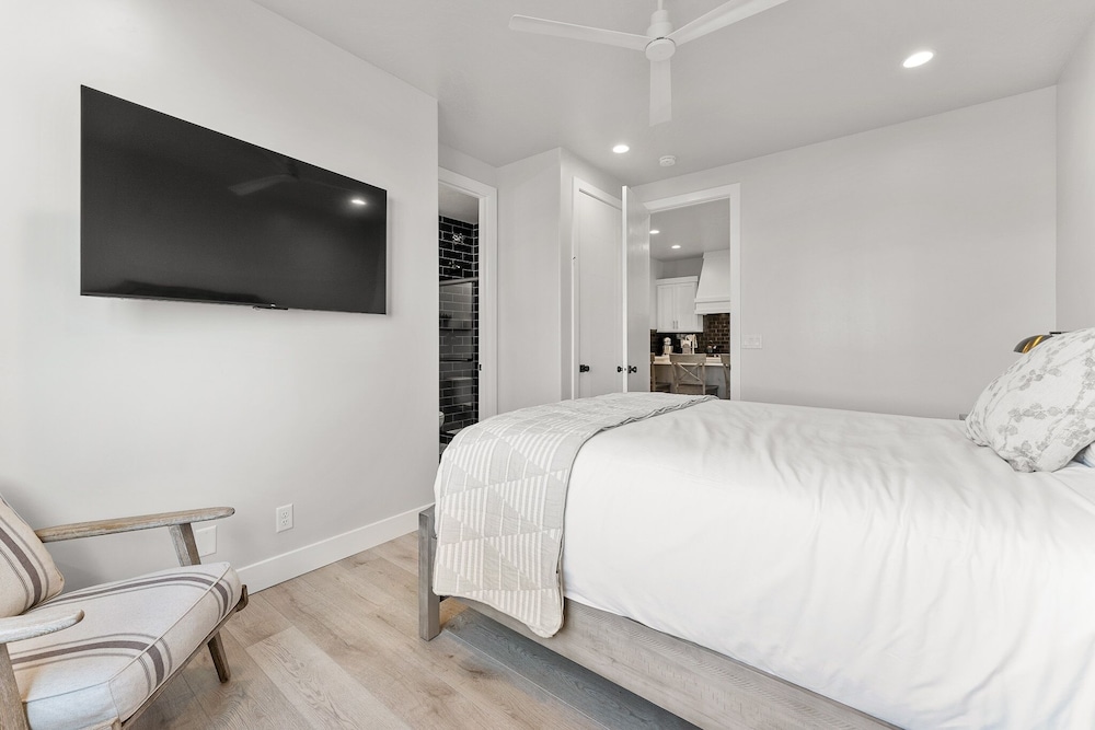 Tahitian Pearl 5 Bedroom Townhouse
