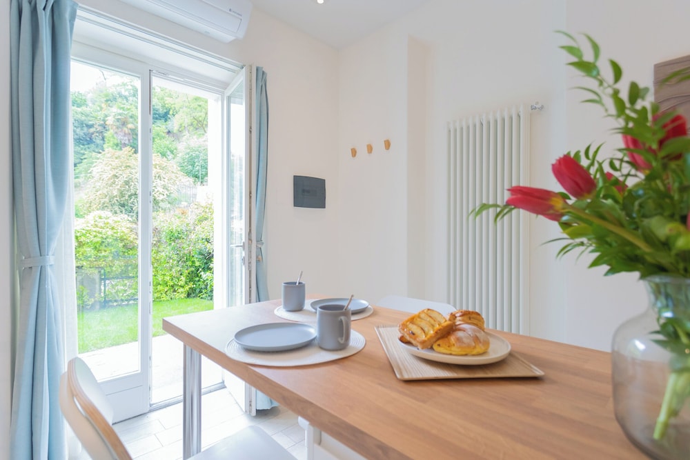 Enchanted Como Lake - Tremezzo Apartments by Rent all Como