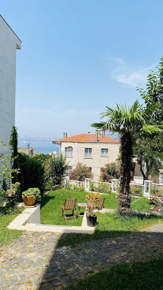 Mansion Milia