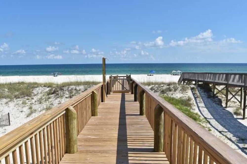 Beachfront 8bedrooms Lemonshello