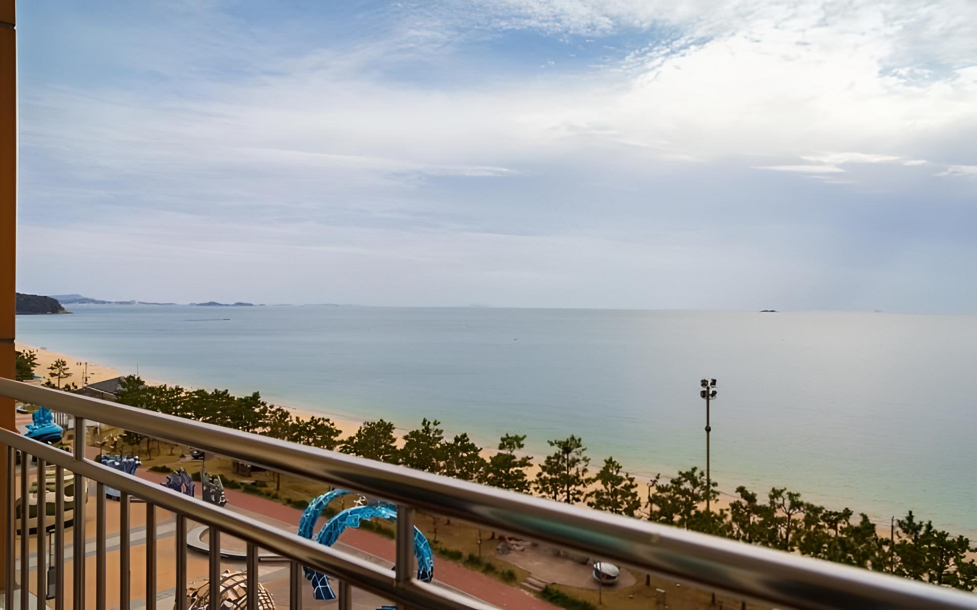 Mud Beach Hotel