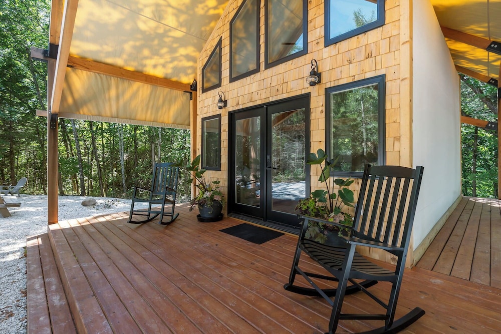 Cedar Creek - Glamping in the Ozarks! view 5