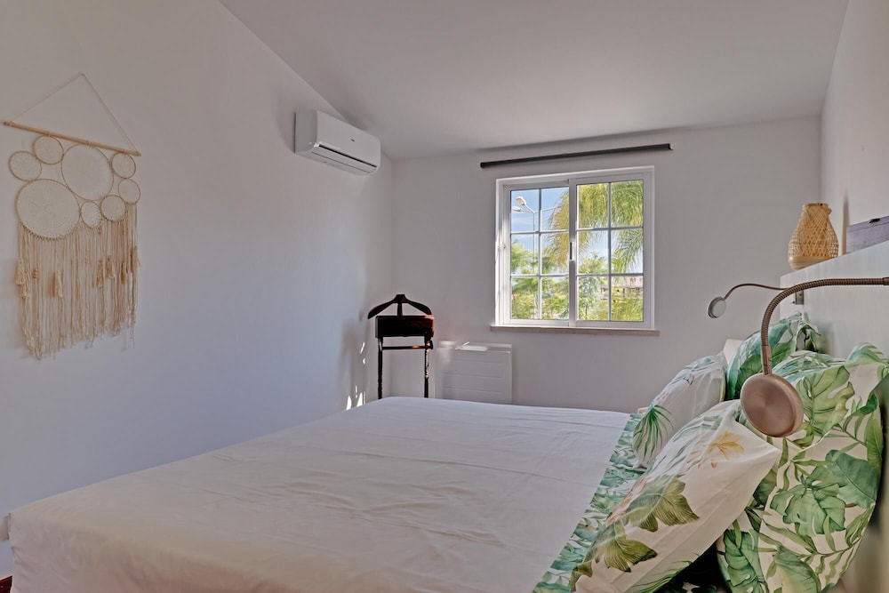 Jungle Beach House in Quarteira