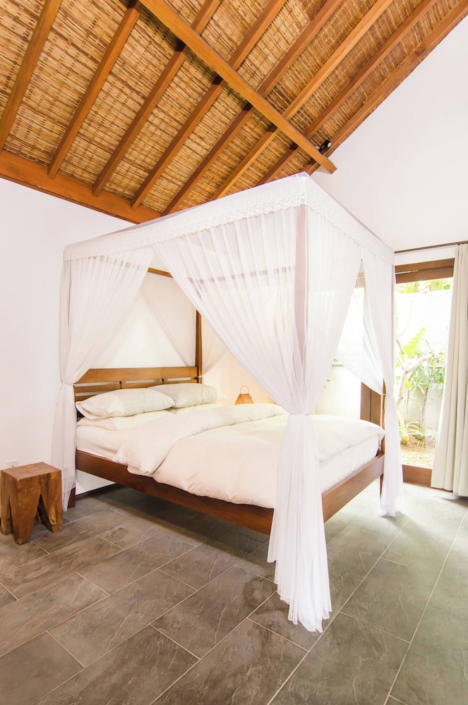 Lush 1 BR Private Pool Villa Inseminyak