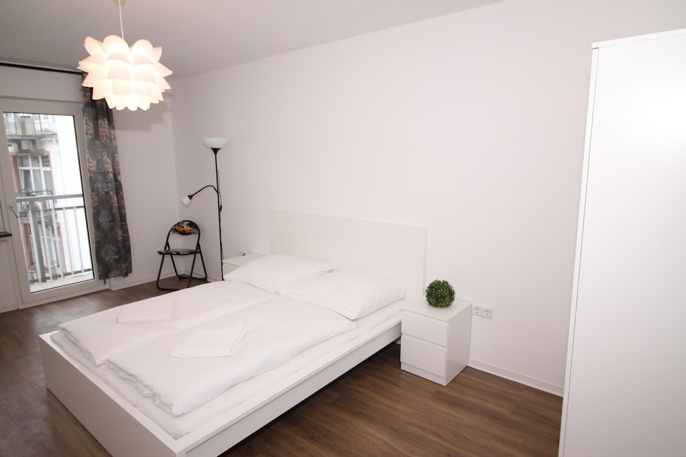 Frankfurt Vacations - Fair Apartments - Property Image 31