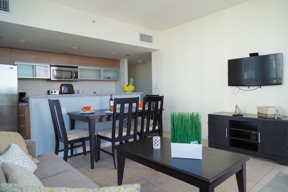 Oaks on the River Boutique Residences