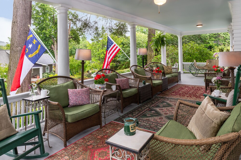 Abbington Green Bed & Breakfast Inn