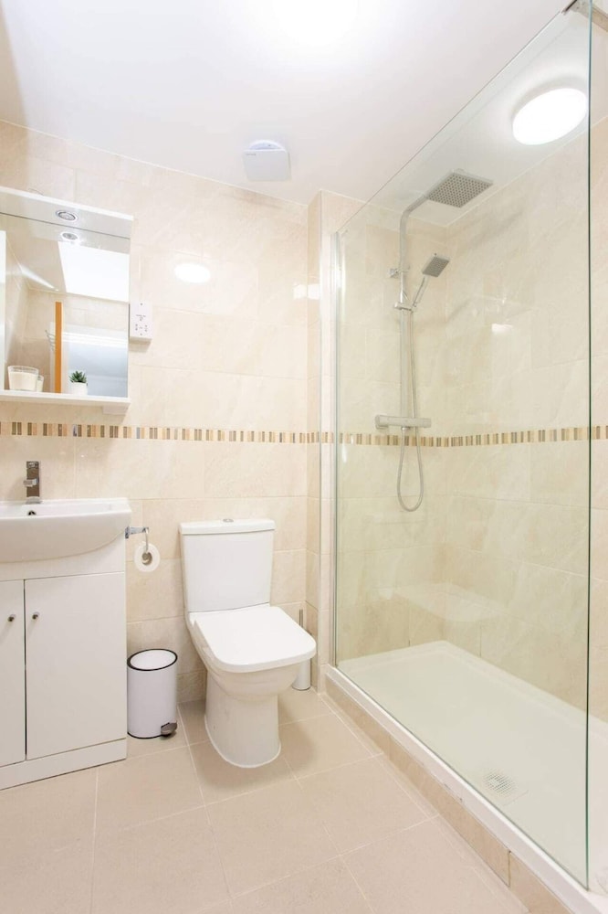 Modern 2 Bedroom Apartment in the Heart of London