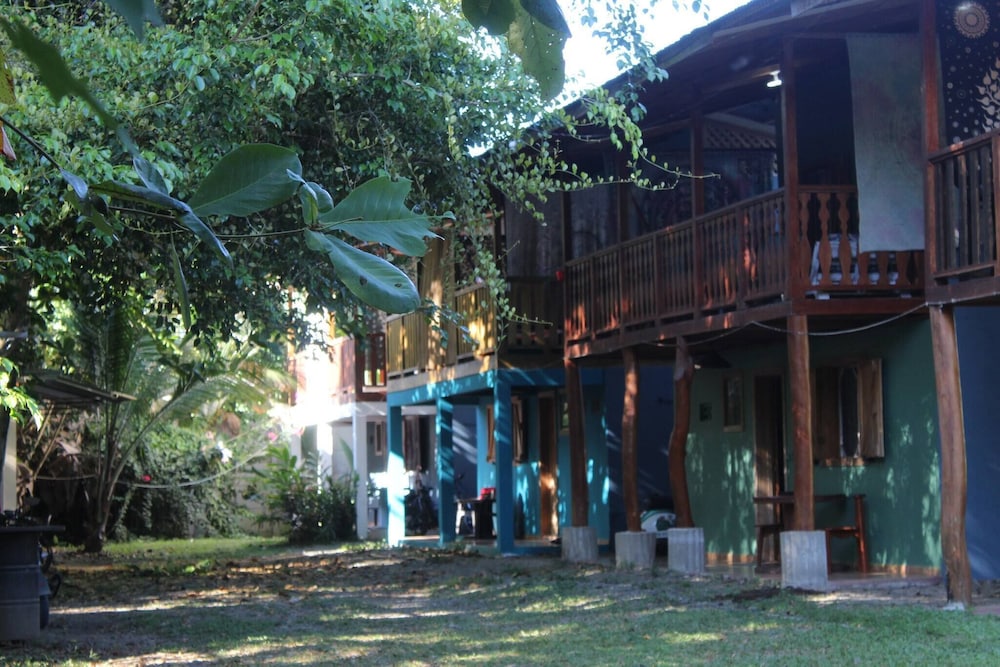 House Number 3 Pura Vida