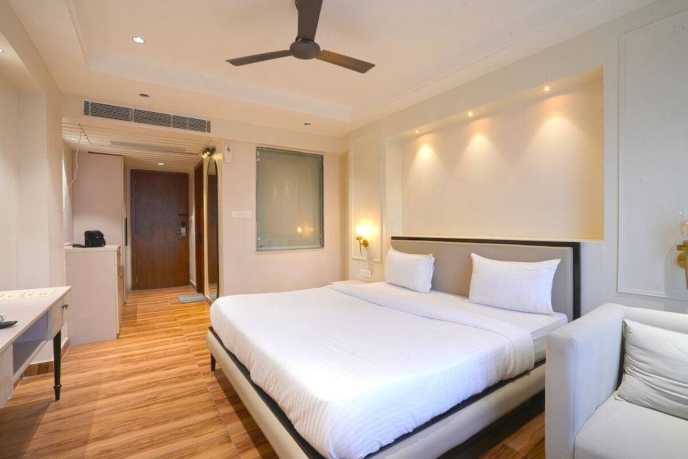 Hotel Square 36