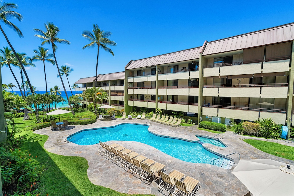 White Sands Village 214 Modern Condo for 4 w/ Enviable Ocean Views!