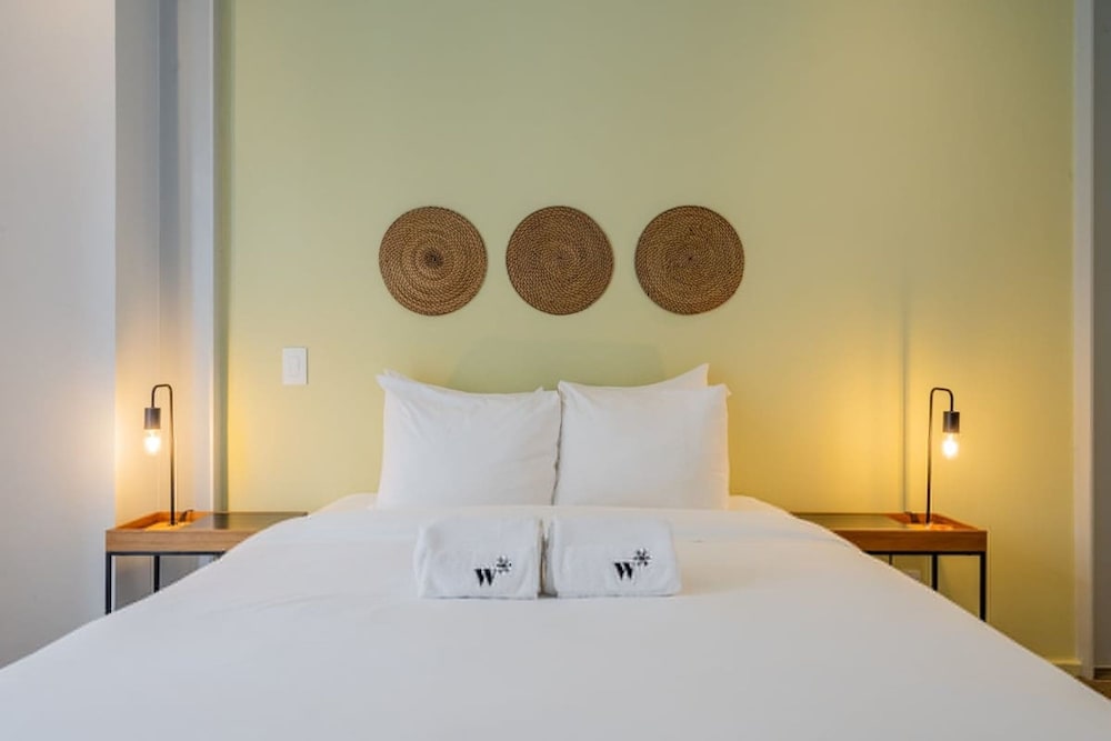 w Marvelous 2BR w Rooftop Pool In Casco Antiguo