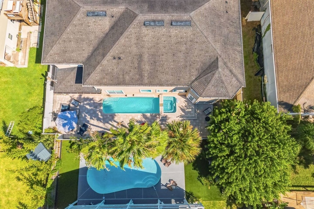 Vilano Villa Near Beach w Saltwater Pool Spa Game Room Built-in Grill
